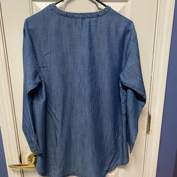 Loft Outlet Lounge Womens XS Blue Chambray Tunic
High low V Neck Casual - Picture 5 of 7